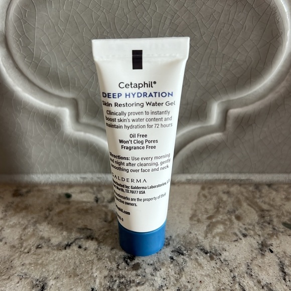 4/$14 Cetaphil Deep Hydration Skin Restoring Water Gel, Travel Size 0.36 oz, NEW - Picture 2 of 3